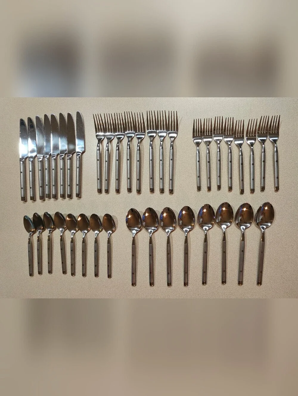 Hampton Silversmiths 026 Silverware 40 Piece Lot Stainless Rivet Accent Satin